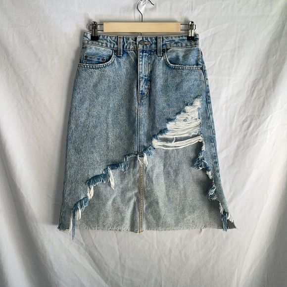 Carmar Trenton Iras Asymmetrical High Cut Out Jean Skirt, size 26 - Picture 2 of 10